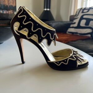 Manolo Blahnik Dark Chocolate Brown Suede Party Heels 39 1/2 Gold Leather trim